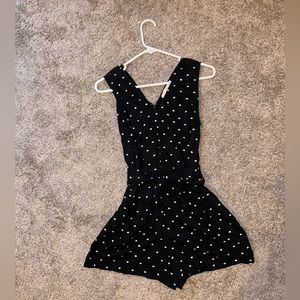 Cute romper with pockets, excellent condition only worn once